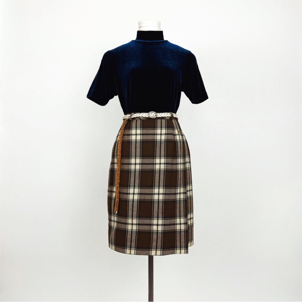 Vintage 90’s Pure Wool Plaid Wrap Pencil Skirt in Brown | Size S